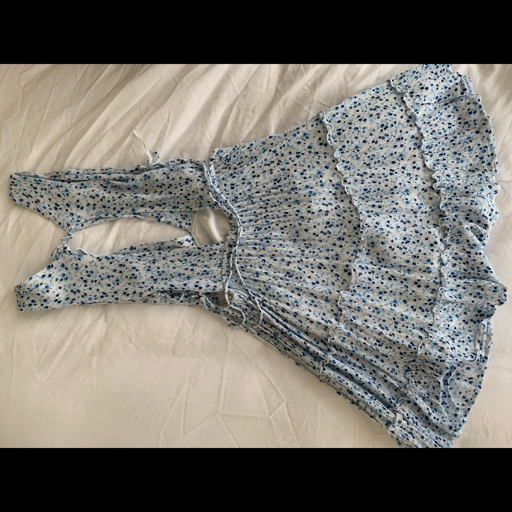 Plunge Neck Floral Dress (small)
